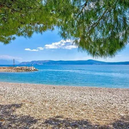 Cozy Coastal Stay, Crikvenica