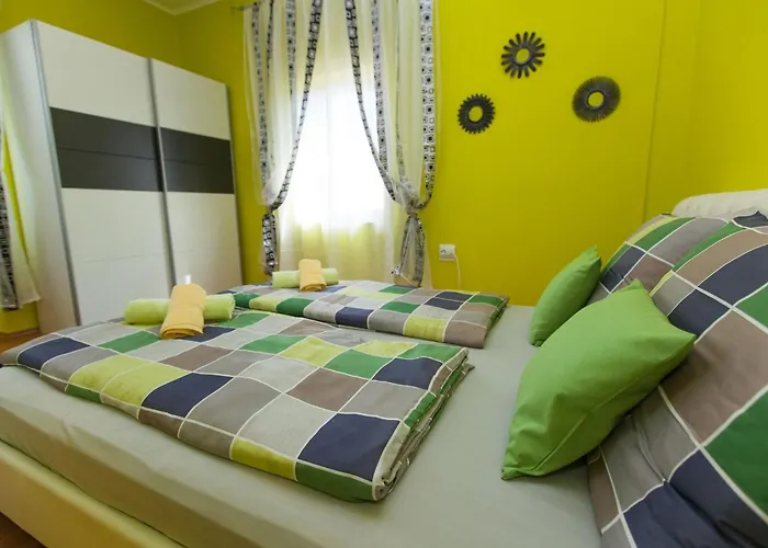 Cozy Coastal Stay, Crikvenica