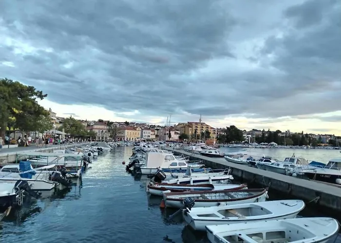 Cozy Coastal Stay, Crikvenica