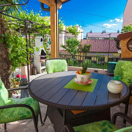 House With Covered Terrace And Garden Crikvenica